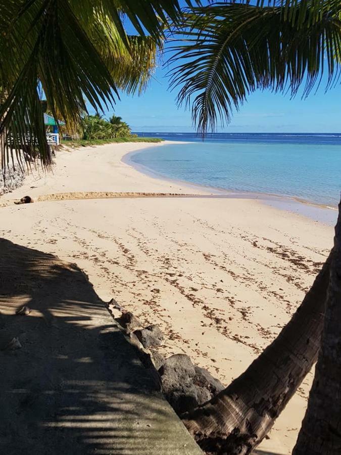 Vacation Beach Fales Hotel Manase Bagian luar foto