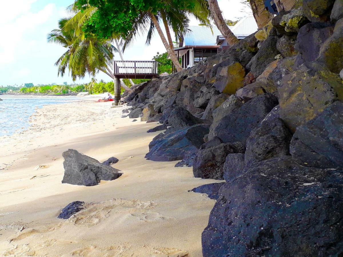 Vacation Beach Fales Hotel Manase Bagian luar foto
